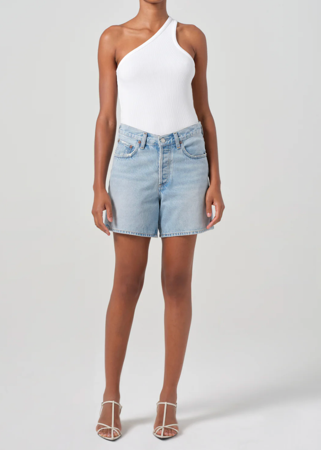 V Waist Short